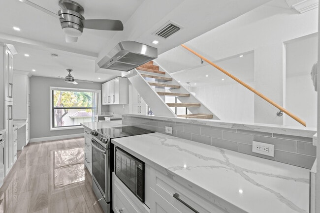 Photo - 149 NW 70th St