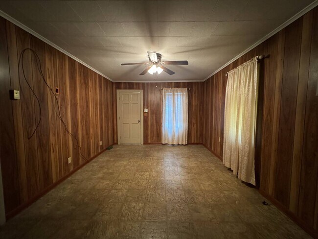 529 Terrebonne St