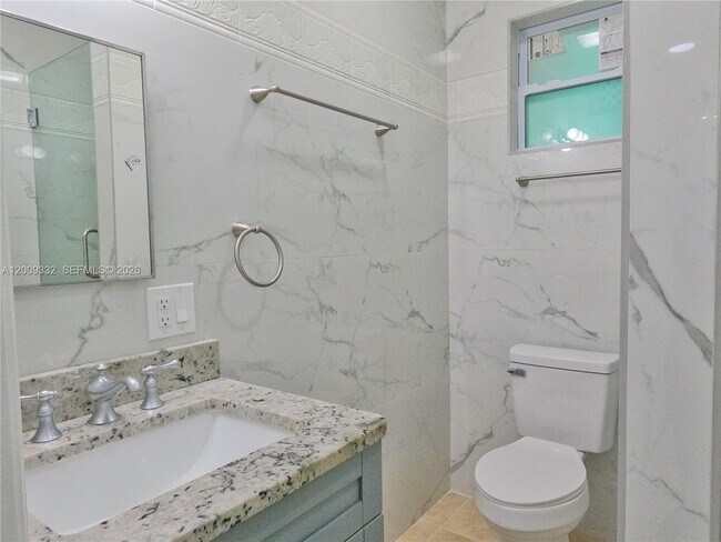 Photo - 1021 Mango Dr Unidad B