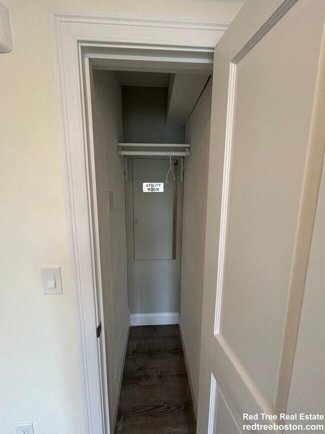 Photo - 1028a Commonwealth Ave Unit 402