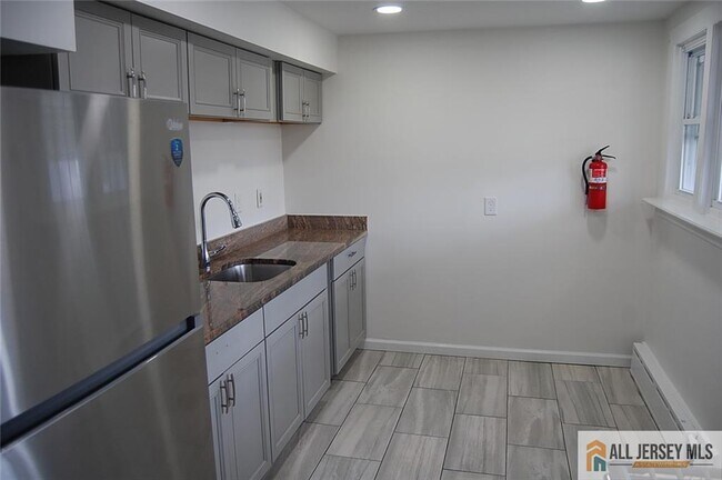 Photo - 57 Avenel St Unit 4