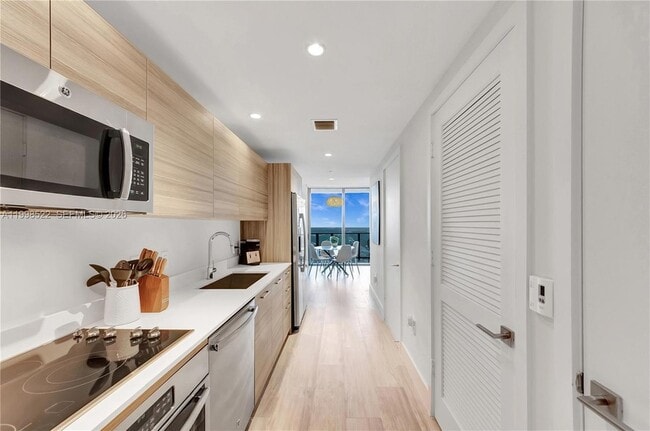 Photo - 121 NE 34th St Unit 2815