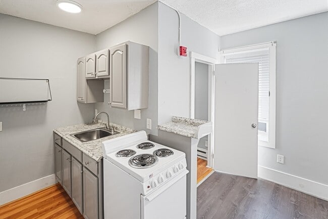 Photo - 24 Charlton St Unit 5