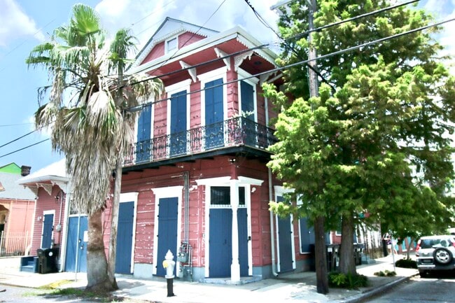 Building Photo - 1200 Ursulines Ave Rental