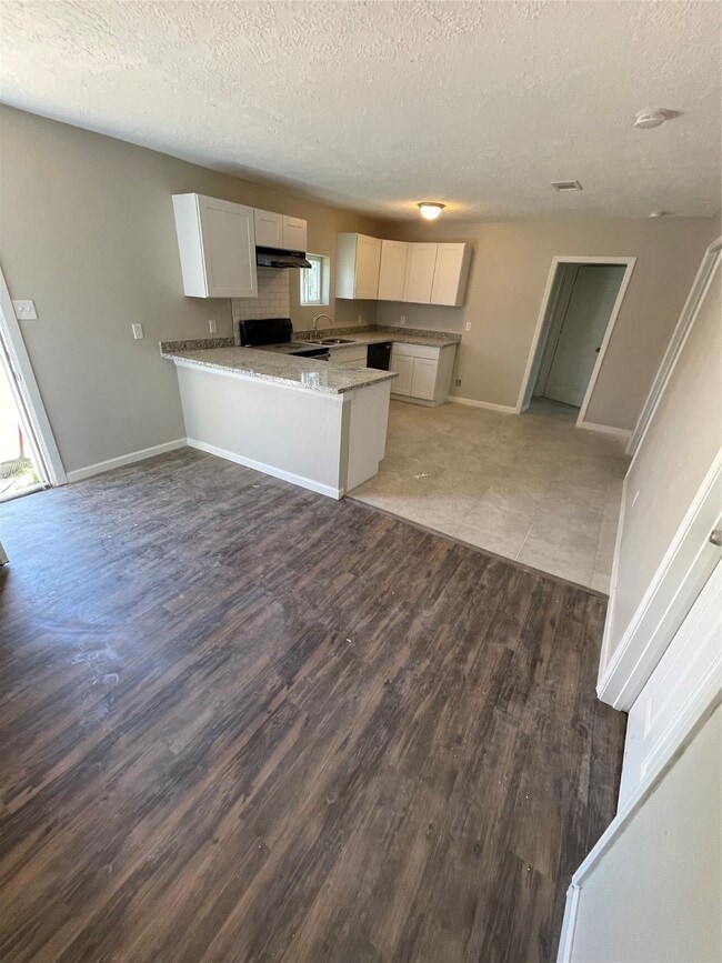 Photo - 5006 Ridgeway Dr