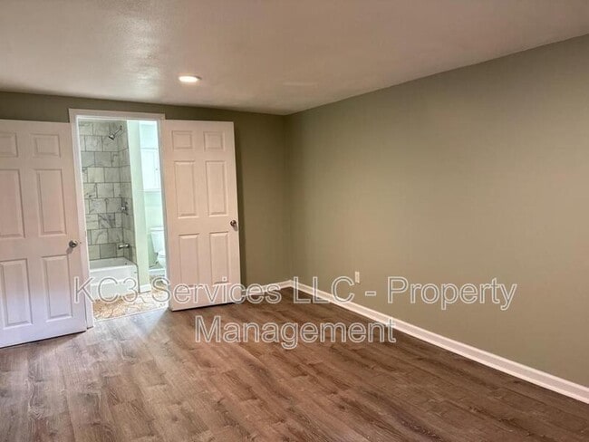 Photo - 10419 College Ave