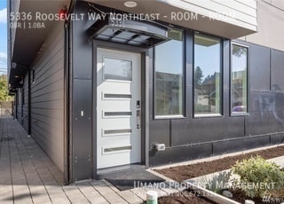 Photo - 5336 Roosevelt Way NE Unidad ROOM