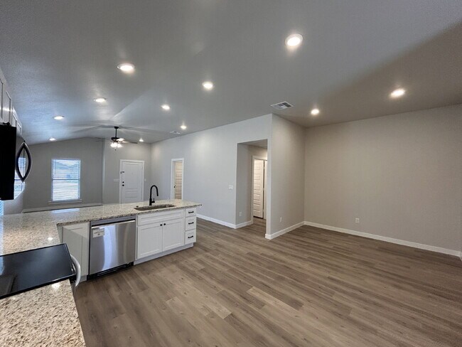 Photo - "Charming 3-Bed, 2-Bath Lubbock Home: Spacious 1550 Sq Ft Retreat!"