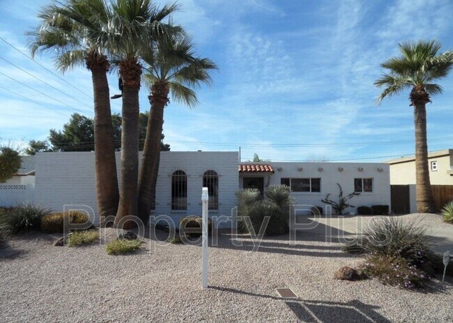 Photo - 5332 N 82nd St