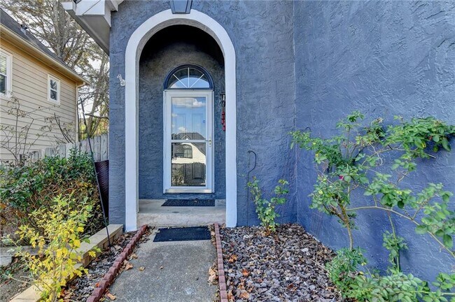 Photo - 1112 Ashbury Dr