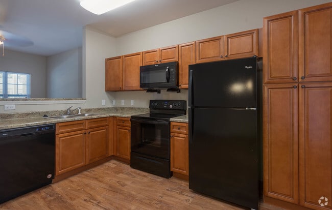 Building Photo - Peaks of Cornelia Rental