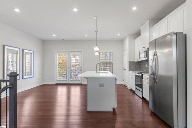 Photo - 23 Itasca Dr