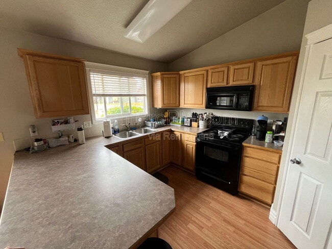 Photo - 4015 Berwick Ln