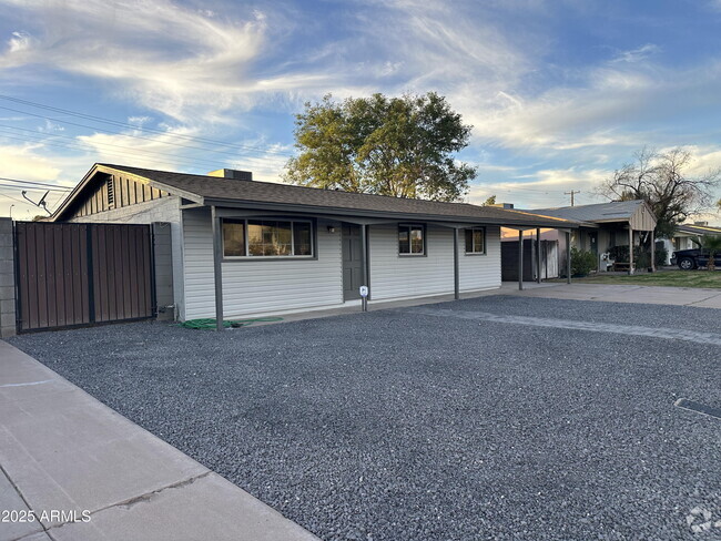 Building Photo - 2016 N McAllister Ave Rental