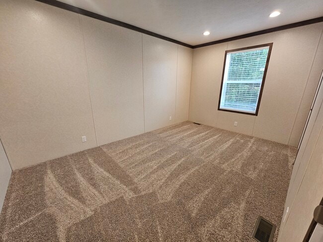 Photo - 46000 Geddes Rd