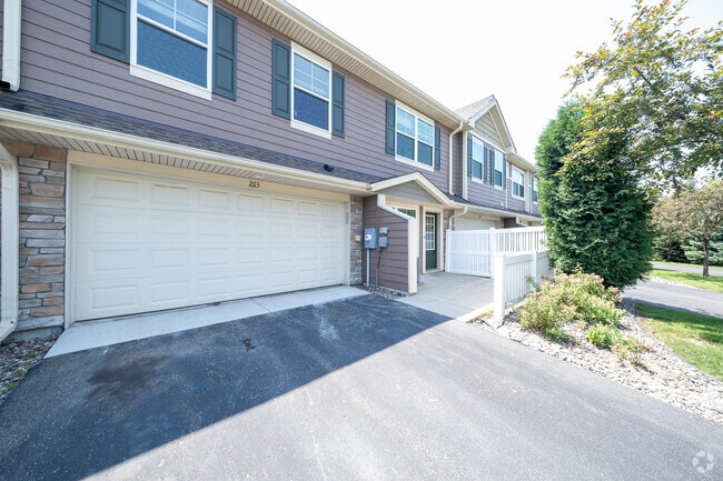 Building Photo - 2113 Cedar Grove Trail Rental