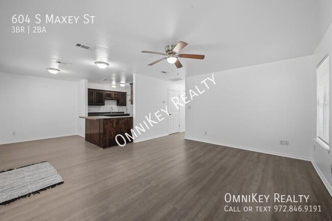 Photo - 604 S Maxey St