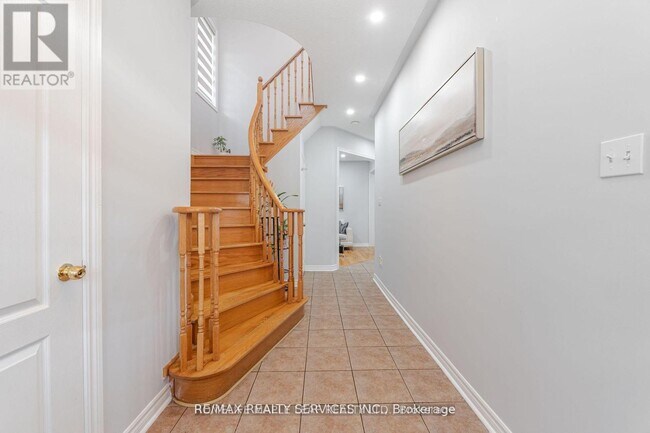 Photo - 27 Hardgate Crescent