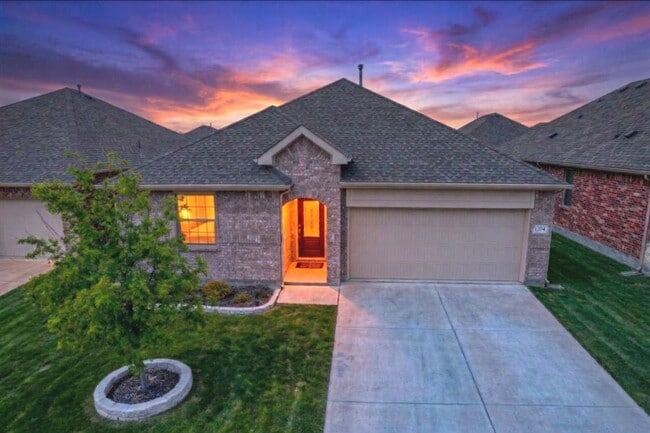 Building Photo - 1204 Sequoia Ln