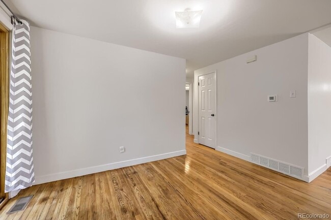 Photo - 1640 Buchtel Blvd S