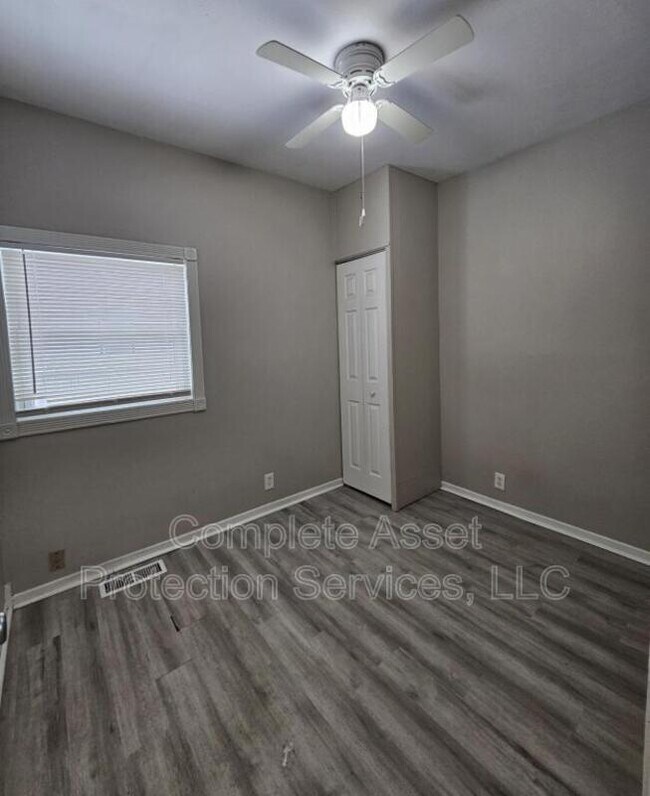 Photo - 111 Laurel St