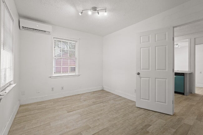 Photo - 1415 Church St Unit A