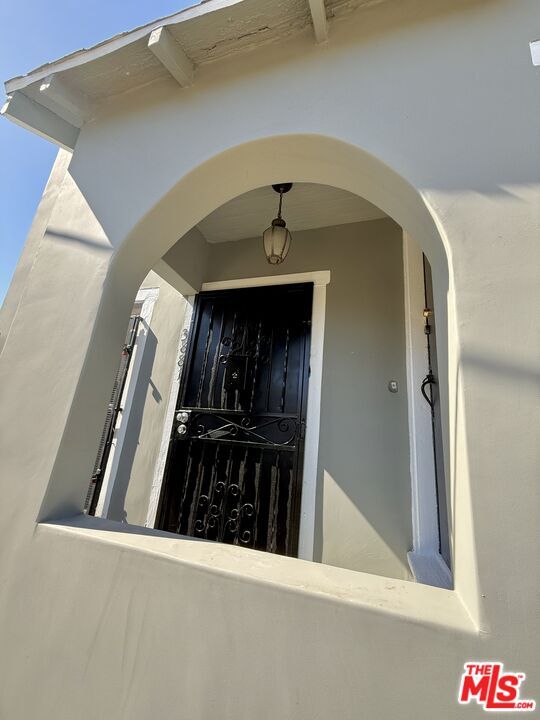 Photo - 3881 S Gramercy Pl