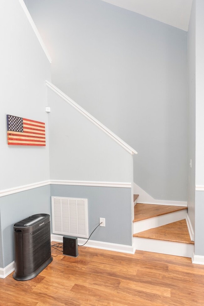510 E Gillespie St Unit B 8