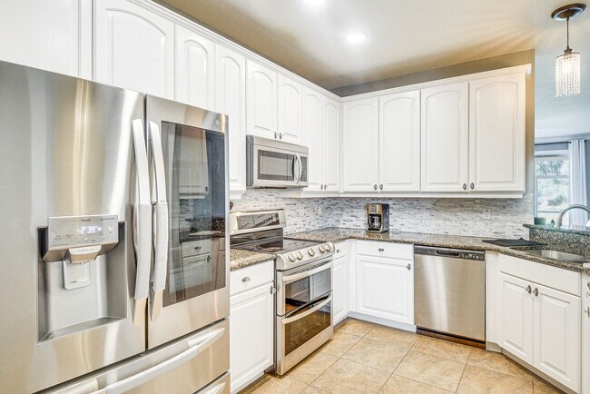 Photo - 25 Riverview Bend N Unit SI ID1546088P