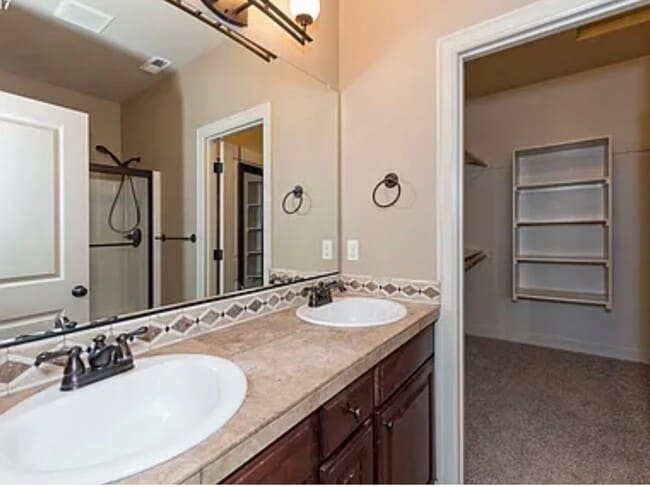 Photo - Wonderful Sandy home available now!