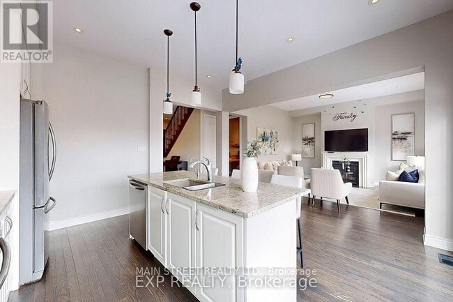 Photo - 50 Sharonview Cres