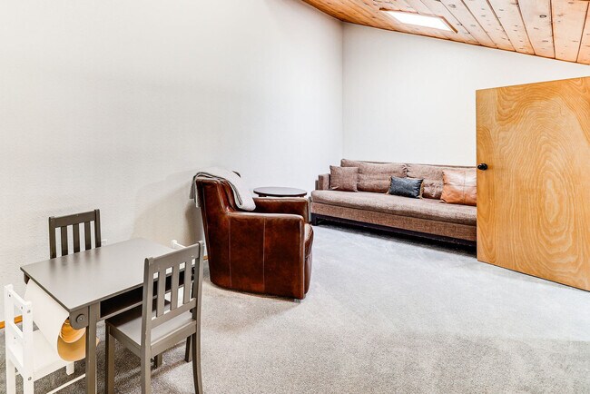 Photo - 2787 Oak Cir Unit SI ID1604744P