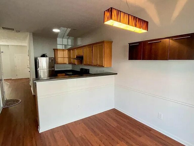 Photo - 1493 Ashley Way