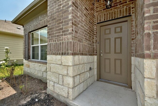 Photo - 421 Pentire Way