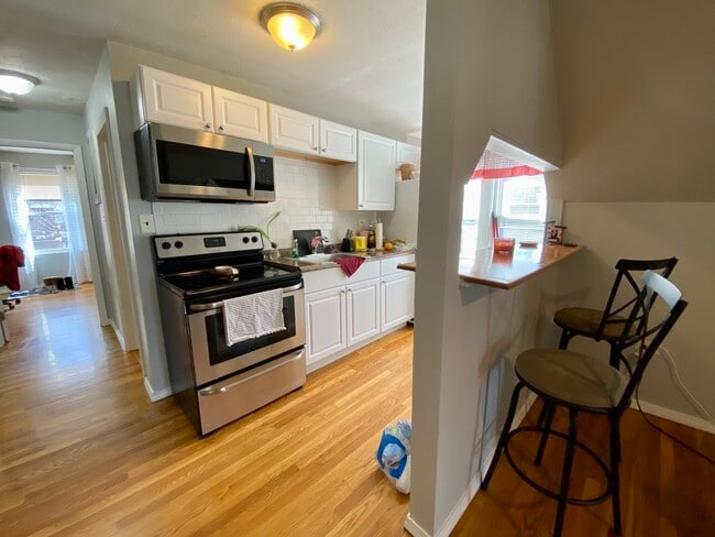 3140 Washington St Unit 4