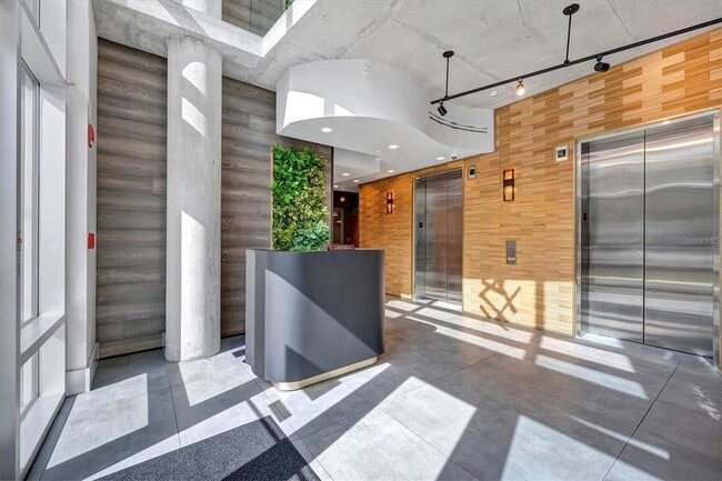 Photo - 525 E Jackson St Unit 301