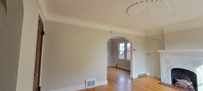 Photo - 1740 Anita Ave