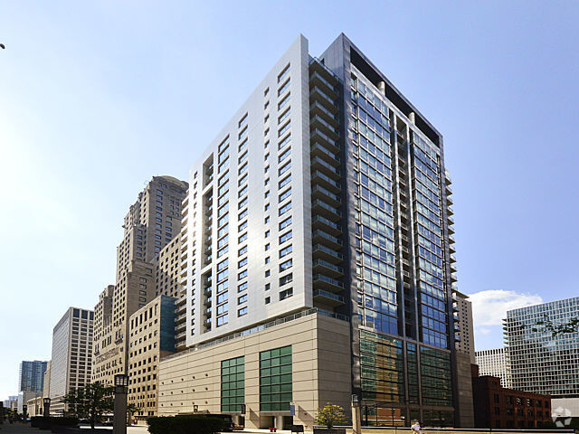 Building Photo - 160 E Illinois St Unit 1703 Rental
