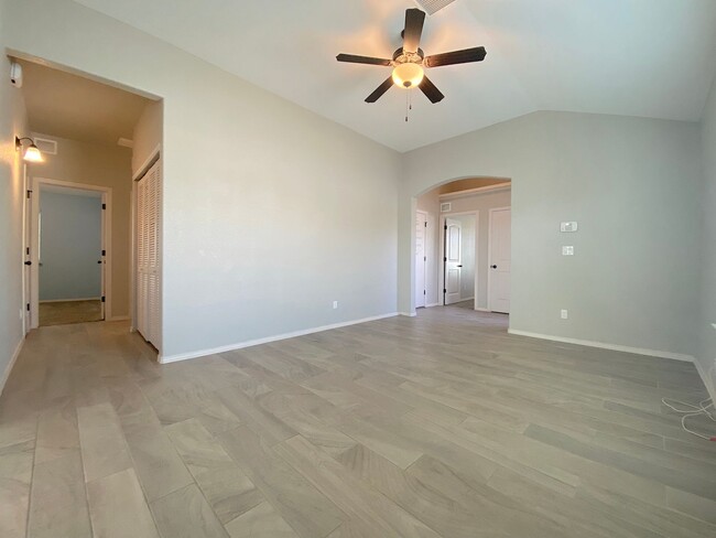 Photo - East El Paso 4 bed 2 Bath Refrig A/C w/Solar Panels and Outdoor Bar!