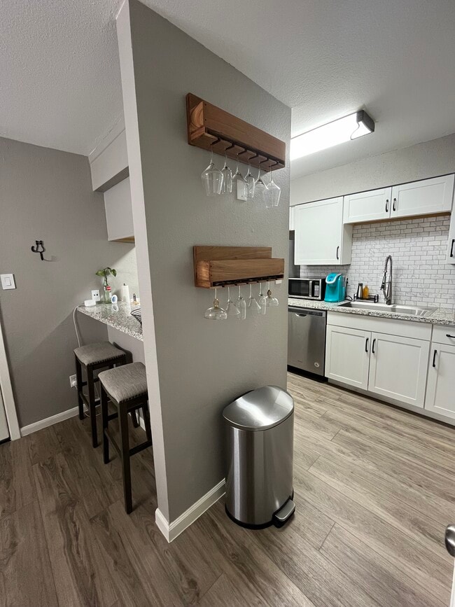 Photo - 3131 Cummins St Unidad #14