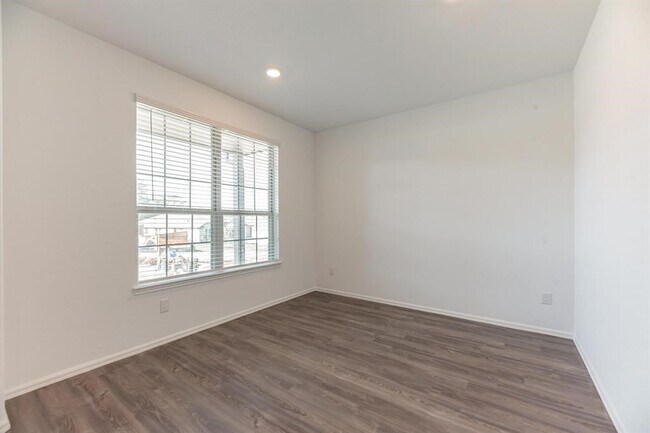 Photo - 6016 Heritage Creek Ln