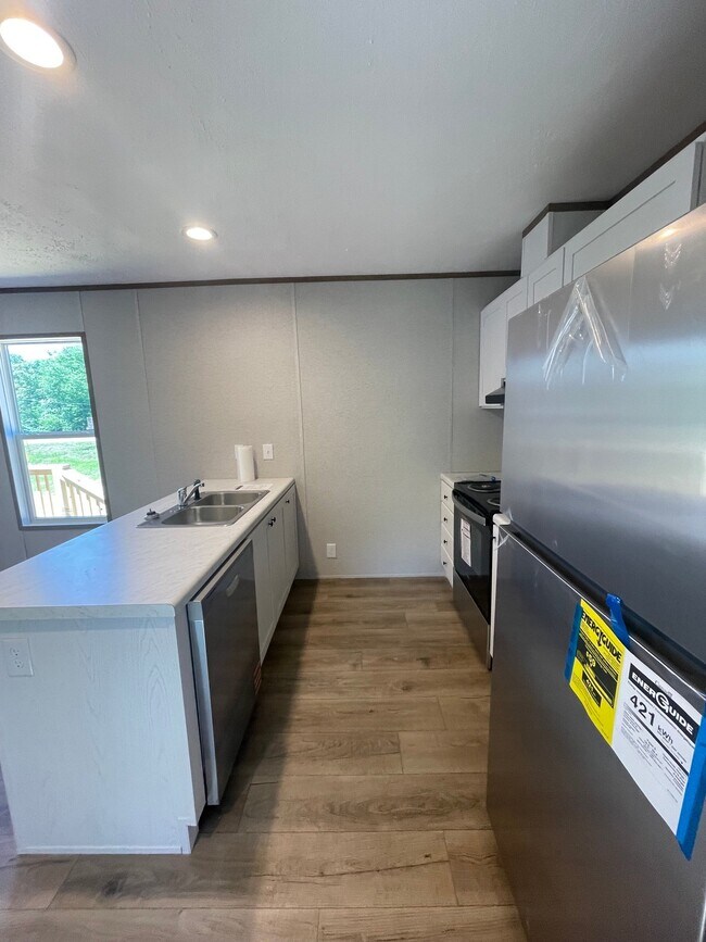 Photo - 3308 Fly Rd