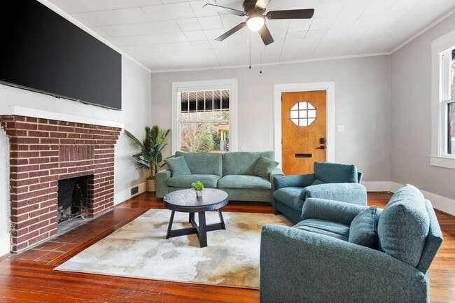 Photo - 2214 Wallace St