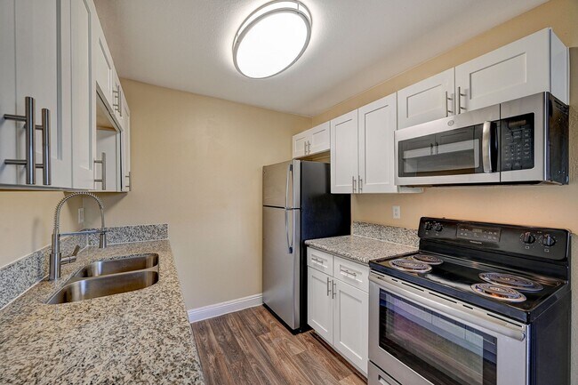 Desert Pines Villas, Apartments For Rent in Las Vegas - Desert Pines Villas