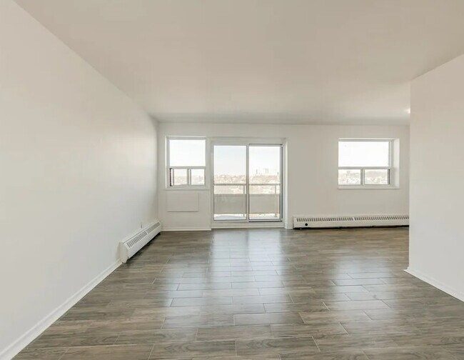 Laurentia Apartments