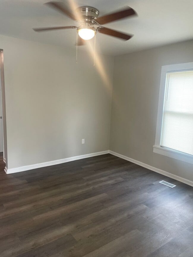 Photo - 4511 Lansing Dr