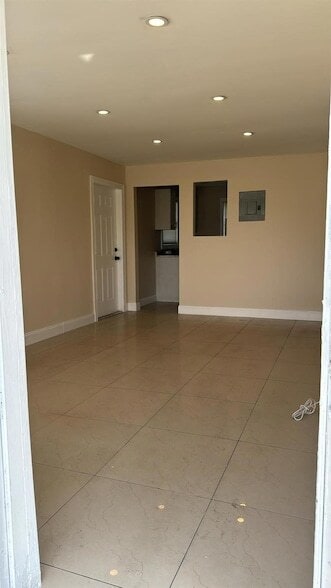 Photo - 3734 Avenue S Apartamento