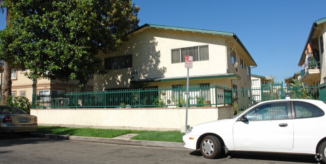 4365 Ventura Canyon Ave