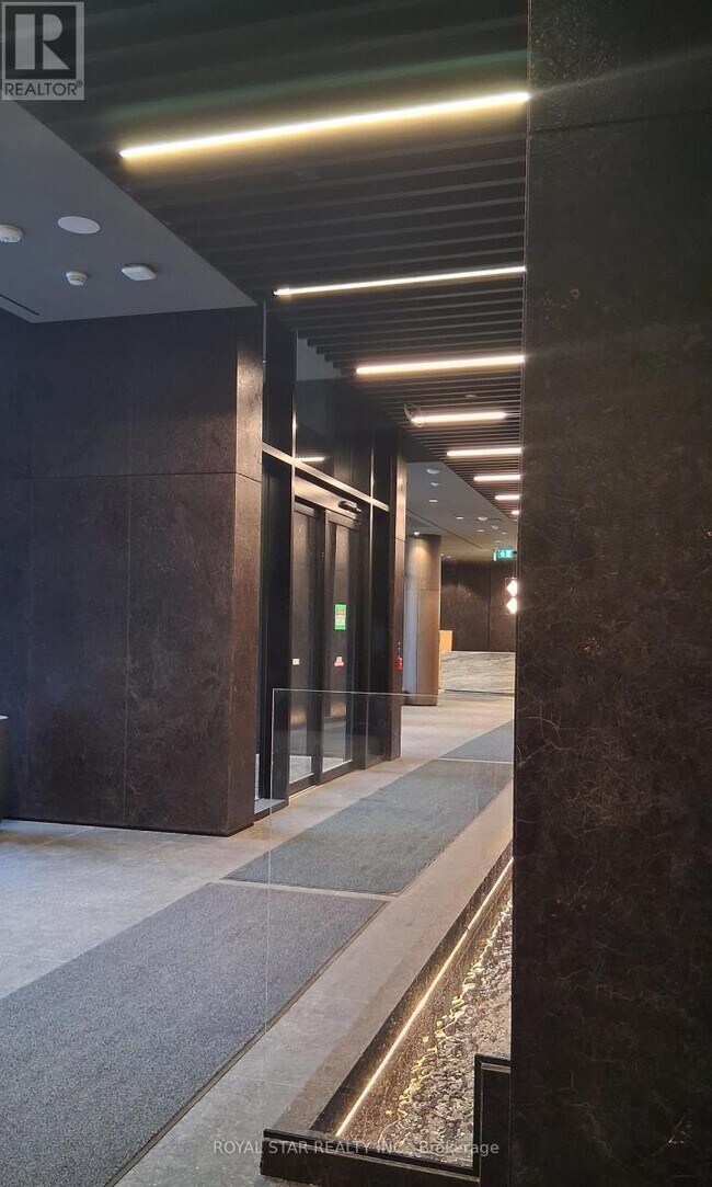 Photo - 120 Broadway Ave Unité 712