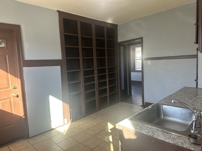 Photo - 4114 W Euclid St